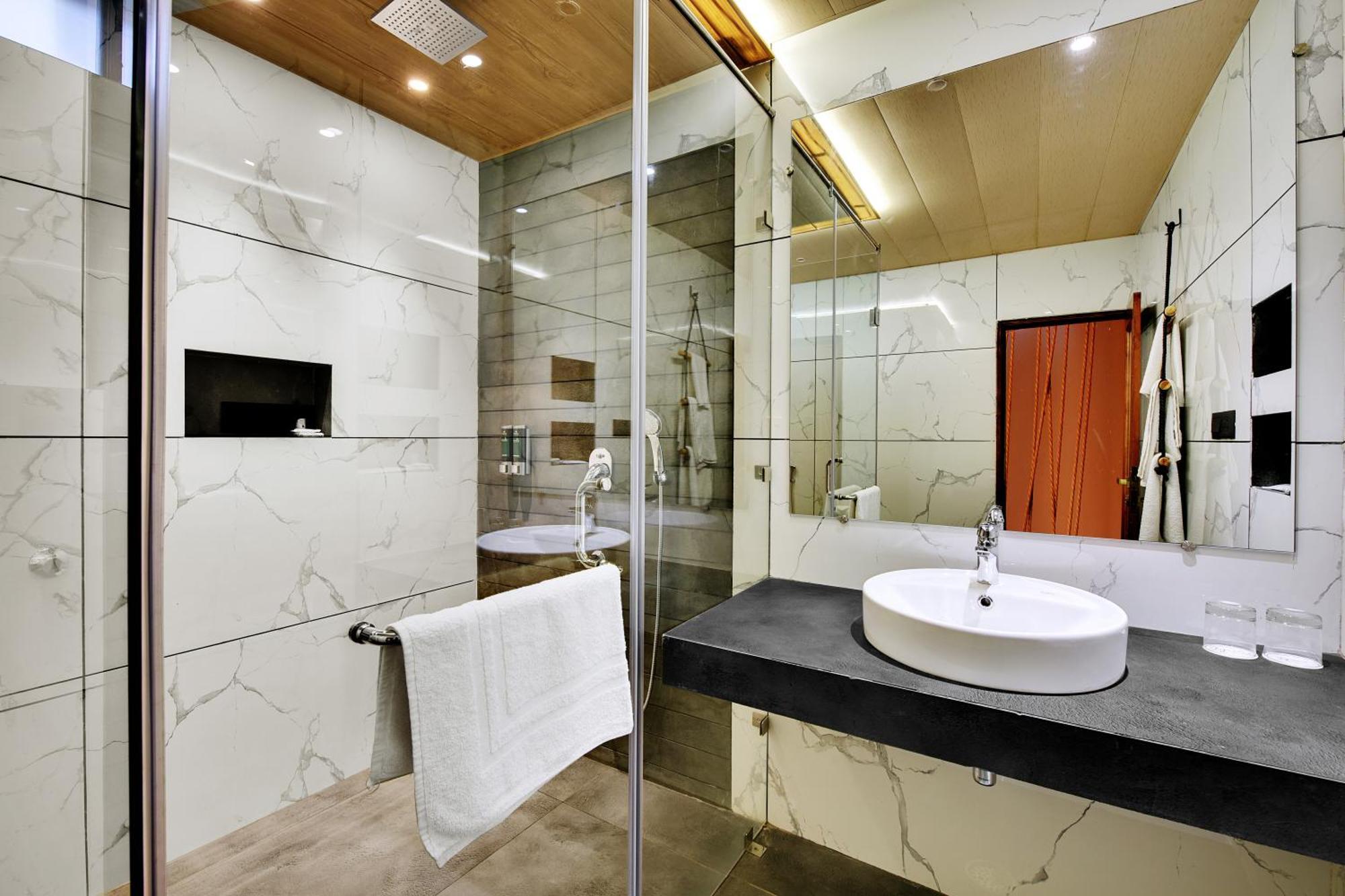 Tiaraa Jujurana Resort & Spa Dharamshala Dış mekan fotoğraf